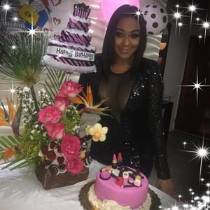 Meet your Posher, Damauris